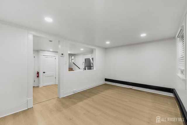 309 S 2nd Avenue S, Highland Park, NJ 08904