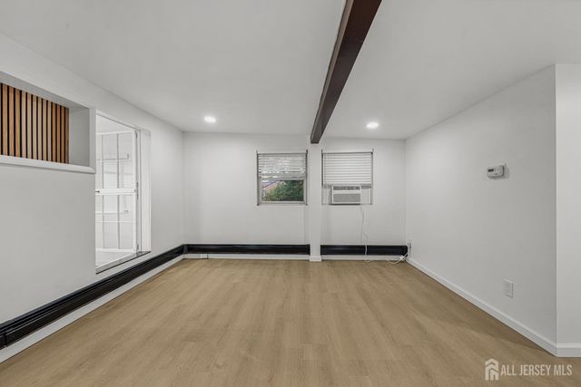 309 S 2nd Avenue S, Highland Park, NJ 08904