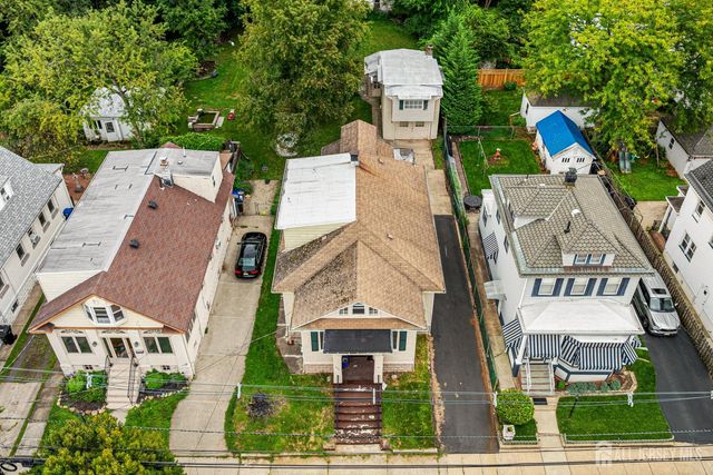 309 S 2nd Avenue S, Highland Park, NJ 08904