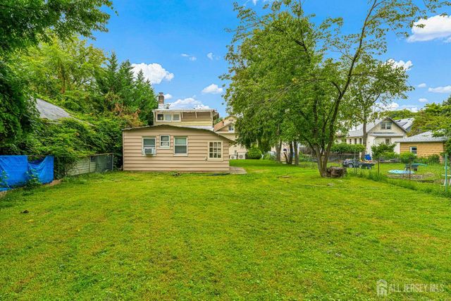309 S 2nd Avenue S, Highland Park, NJ 08904