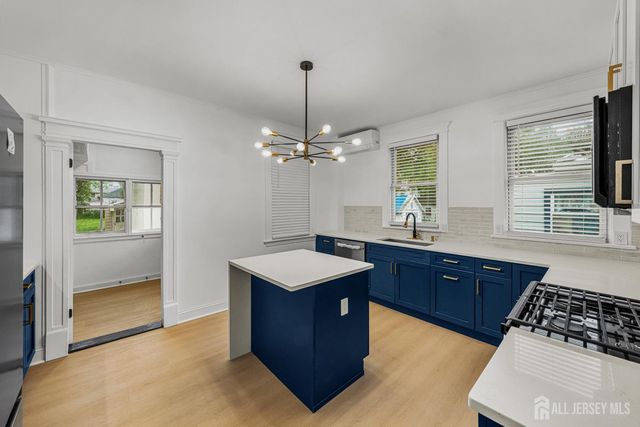 309 S 2nd Avenue S, Highland Park, NJ 08904