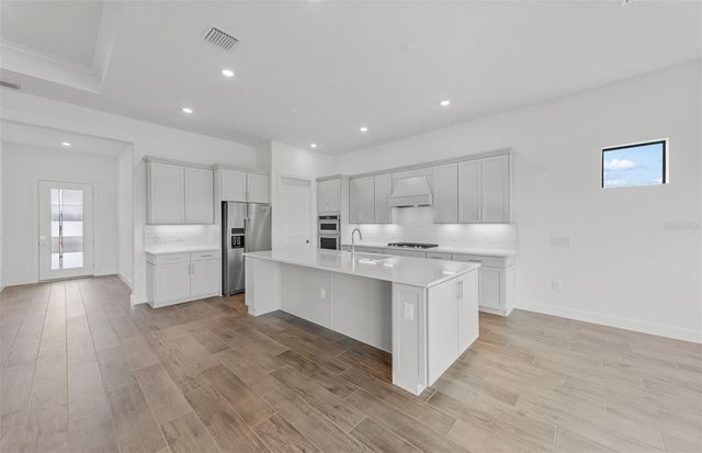 5027 GOLDEN SHORE COURT, Lakewood Ranch, FL 34211