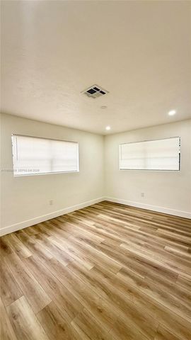 19732 NE 12th Pl, Miami, FL 33179