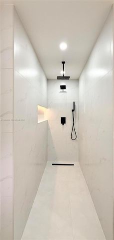 19732 NE 12th Pl, Miami, FL 33179