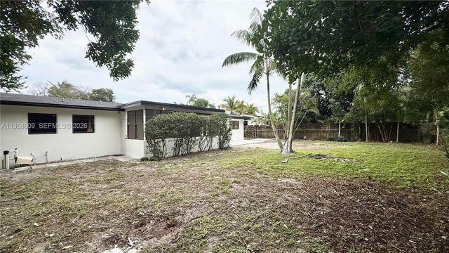 19732 NE 12th Pl, Miami, FL 33179