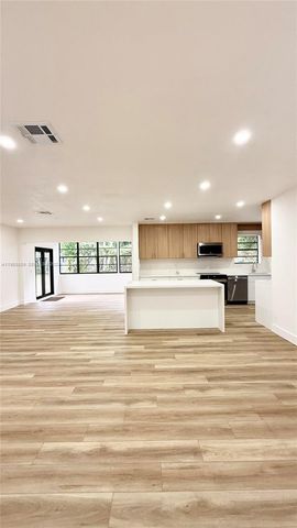 19732 NE 12th Pl, Miami, FL 33179