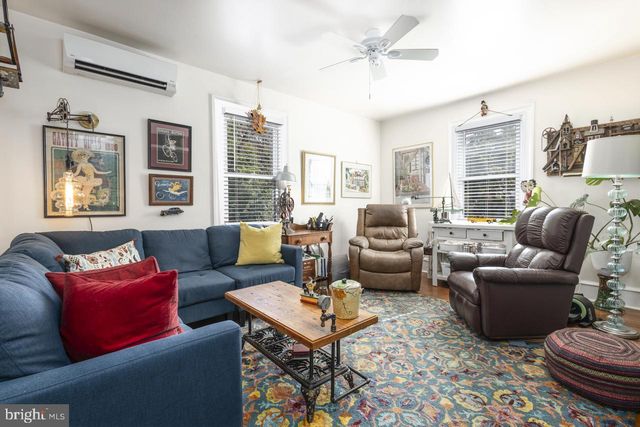 221 S EASTON RD, Glenside, PA 19038