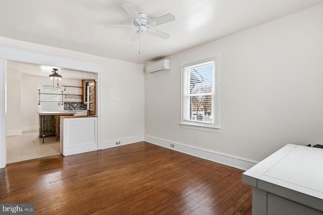 221 S EASTON RD, Glenside, PA 19038