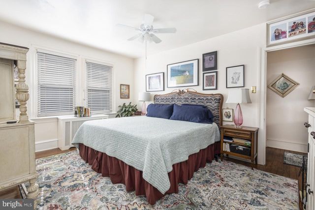 221 S EASTON RD, Glenside, PA 19038