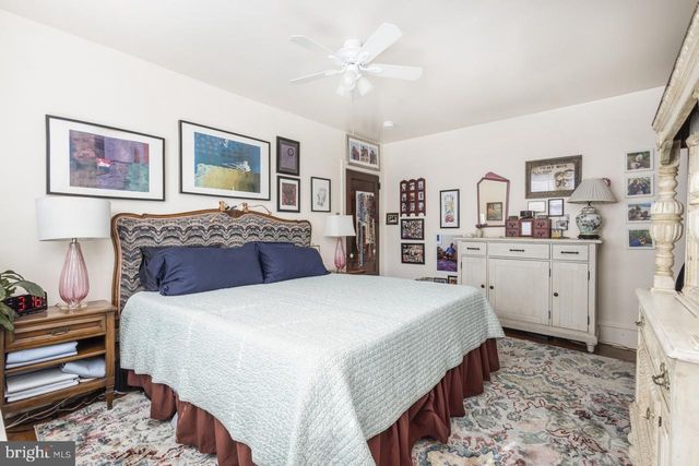 221 S EASTON RD, Glenside, PA 19038