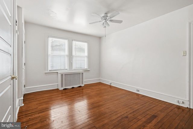 221 S EASTON RD, Glenside, PA 19038