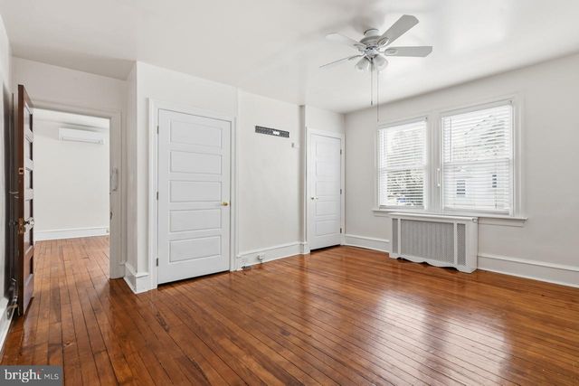 221 S EASTON RD, Glenside, PA 19038