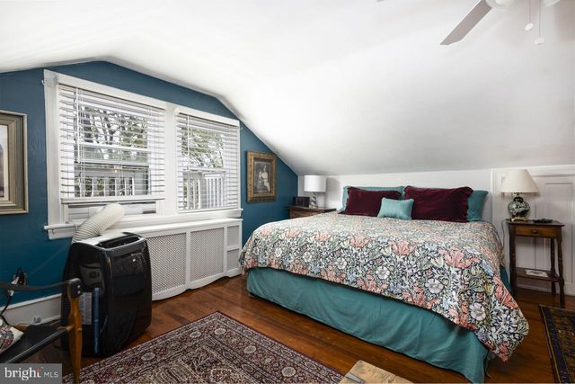 221 S EASTON RD, Glenside, PA 19038