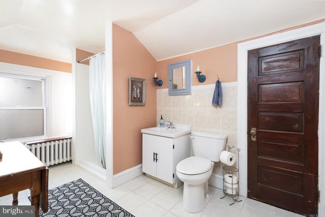 221 S EASTON RD, Glenside, PA 19038