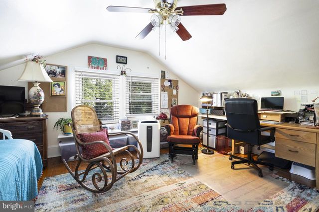 221 S EASTON RD, Glenside, PA 19038