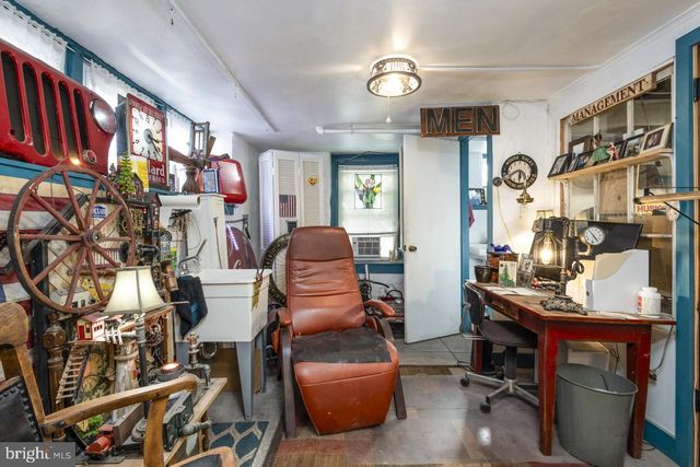 221 S EASTON RD, Glenside, PA 19038