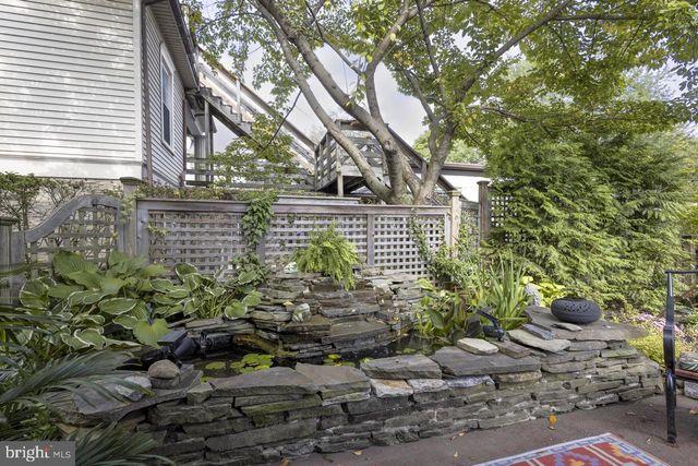 221 S EASTON RD, Glenside, PA 19038