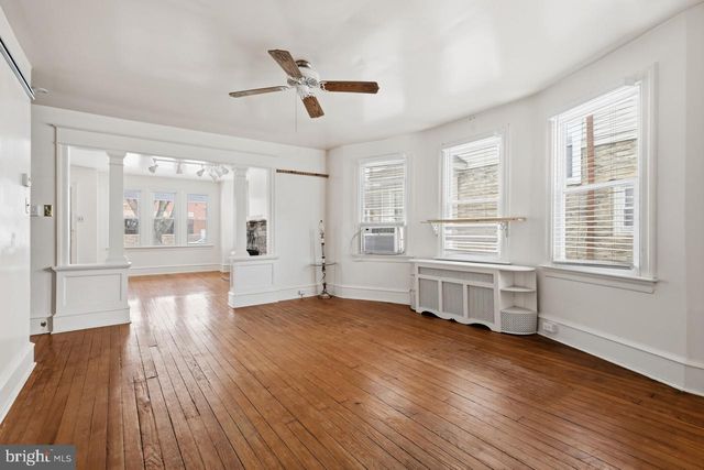 221 S EASTON RD, Glenside, PA 19038