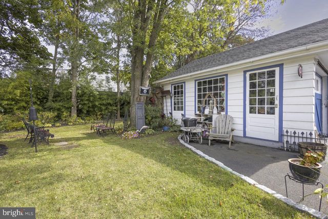 221 S EASTON RD, Glenside, PA 19038