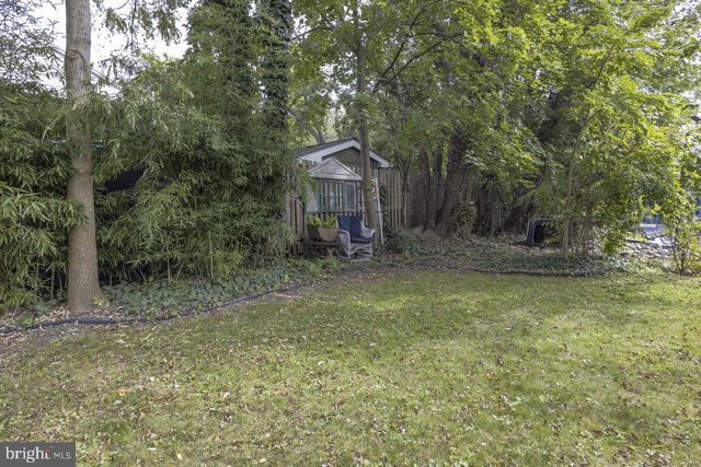 221 S EASTON RD, Glenside, PA 19038