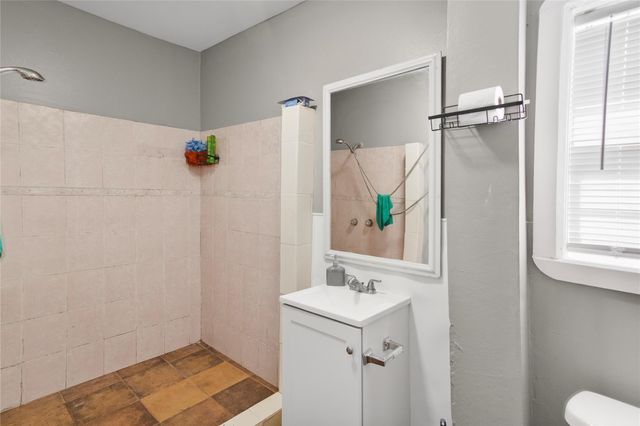 8617 Woodruff Street, Houston, TX 77012