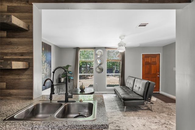 8617 Woodruff Street, Houston, TX 77012
