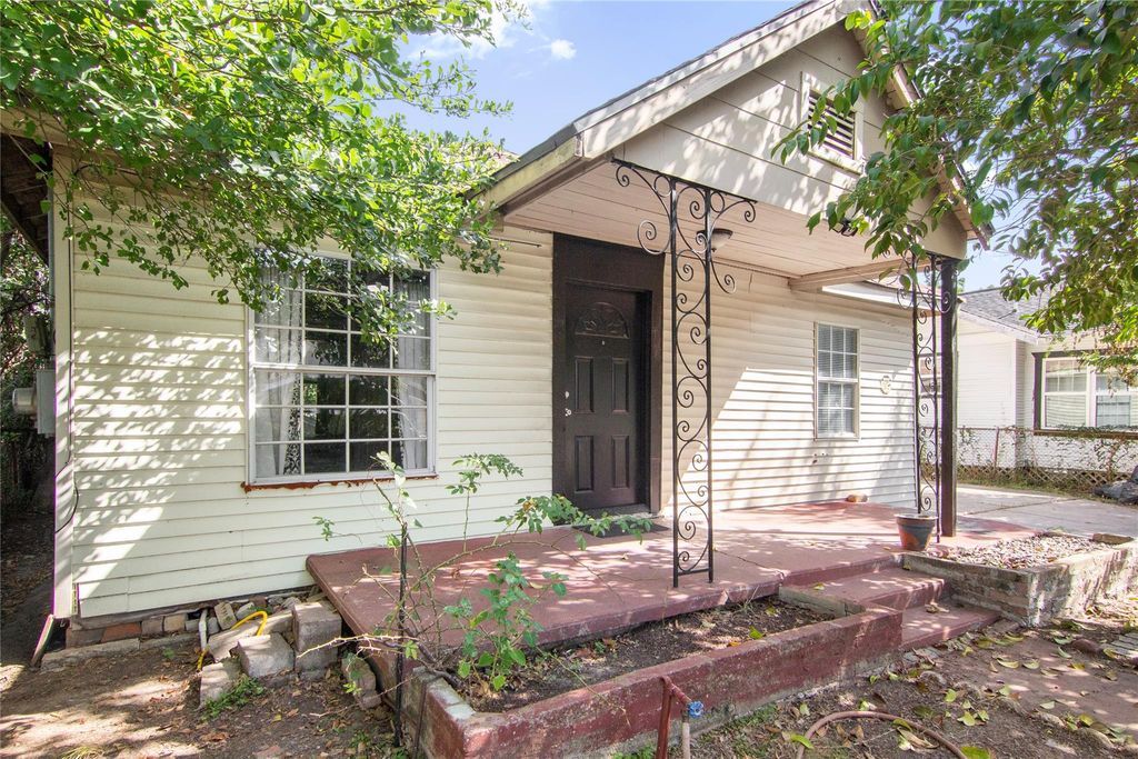 8617 Woodruff Street, Houston, TX 77012