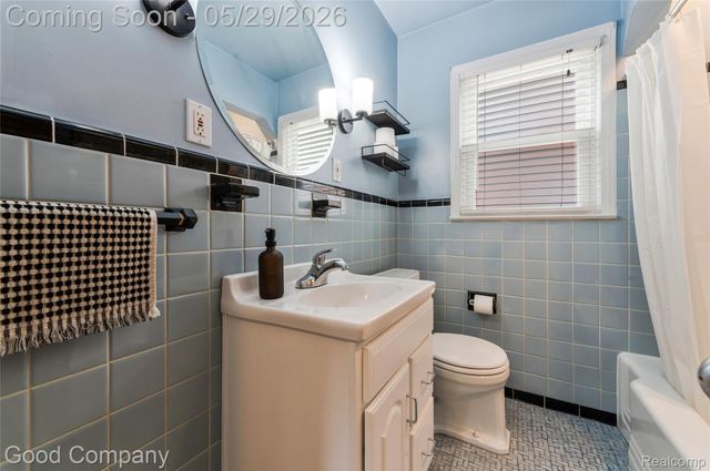 525 Helene Avenue, Royal Oak, MI 48067