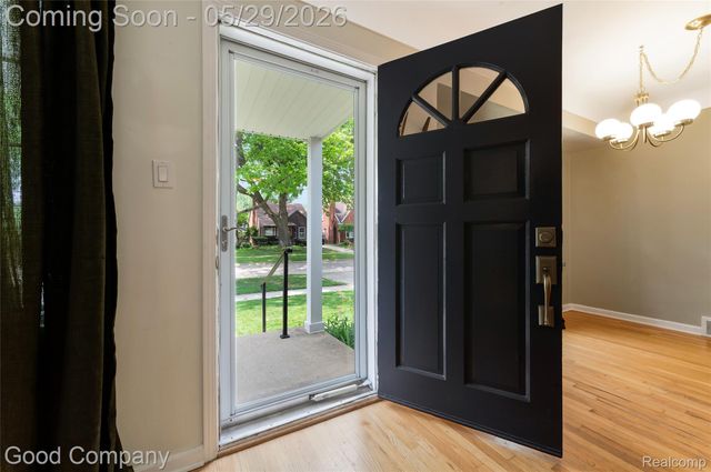 525 Helene Avenue, Royal Oak, MI 48067