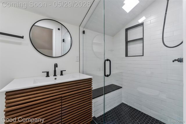 525 Helene Avenue, Royal Oak, MI 48067