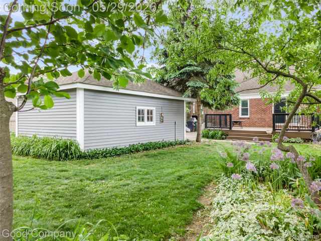 525 Helene Avenue, Royal Oak, MI 48067