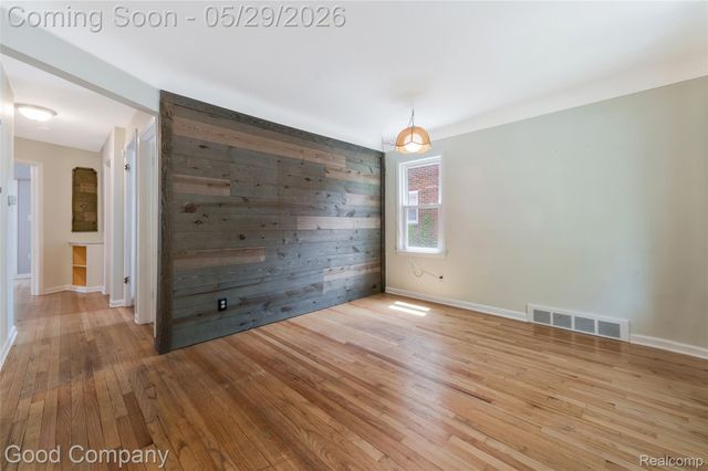 525 Helene Avenue, Royal Oak, MI 48067