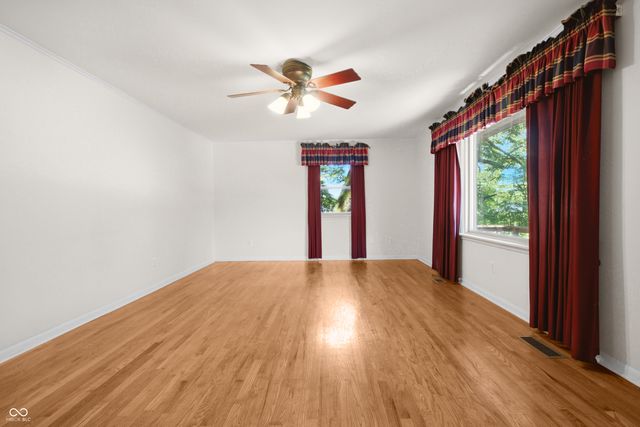 852 Knollwood Drive, Columbus, IN 47203