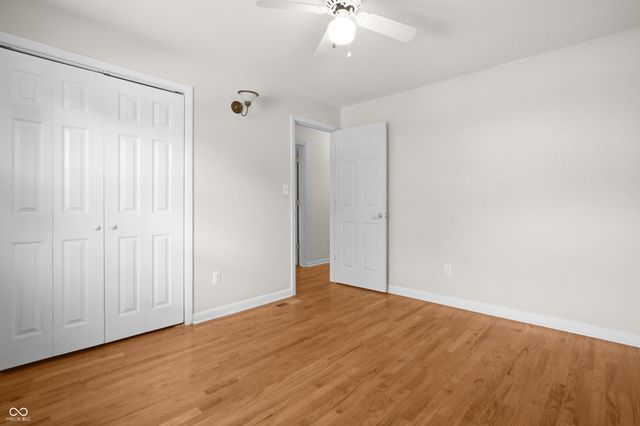 852 Knollwood Drive, Columbus, IN 47203