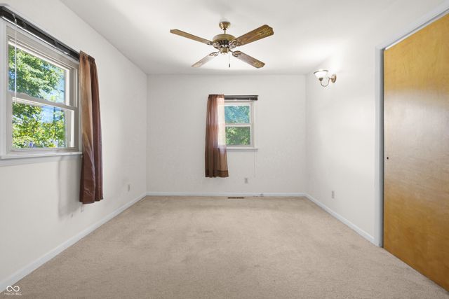 852 Knollwood Drive, Columbus, IN 47203
