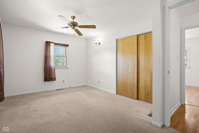 852 Knollwood Drive, Columbus, IN 47203