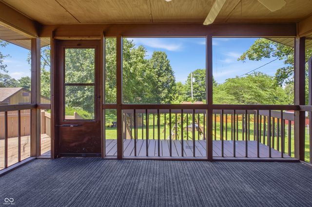 852 Knollwood Drive, Columbus, IN 47203