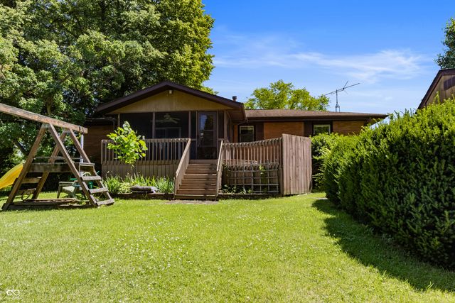 852 Knollwood Drive, Columbus, IN 47203