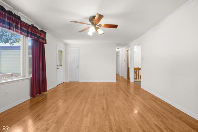 852 Knollwood Drive, Columbus, IN 47203