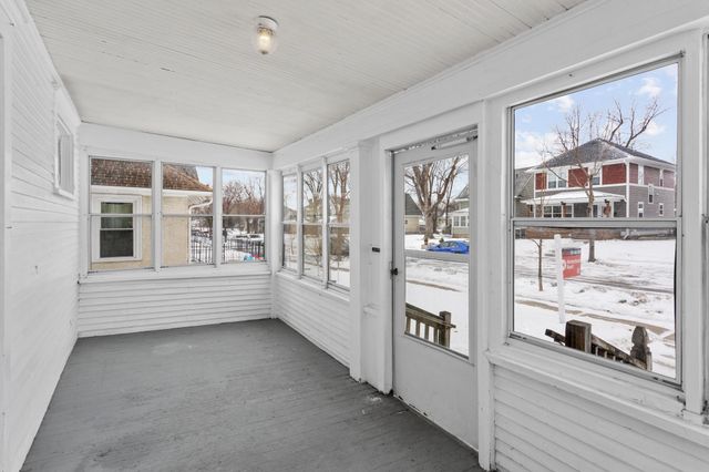 2024 Queen Avenue N, Minneapolis, MN 55411