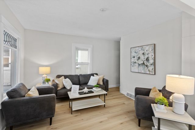 2024 Queen Avenue N, Minneapolis, MN 55411