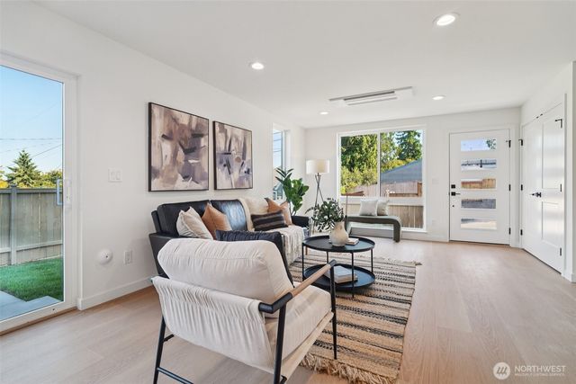 1708 NE 89th Street, Seattle, WA 98115