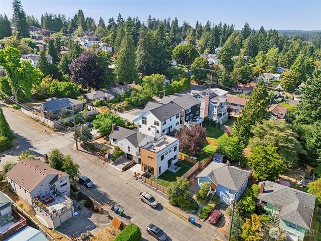 1708 NE 89th Street, Seattle, WA 98115
