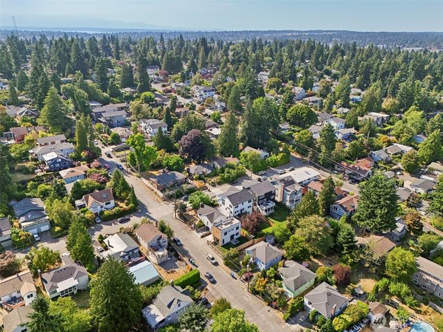 1708 NE 89th Street, Seattle, WA 98115