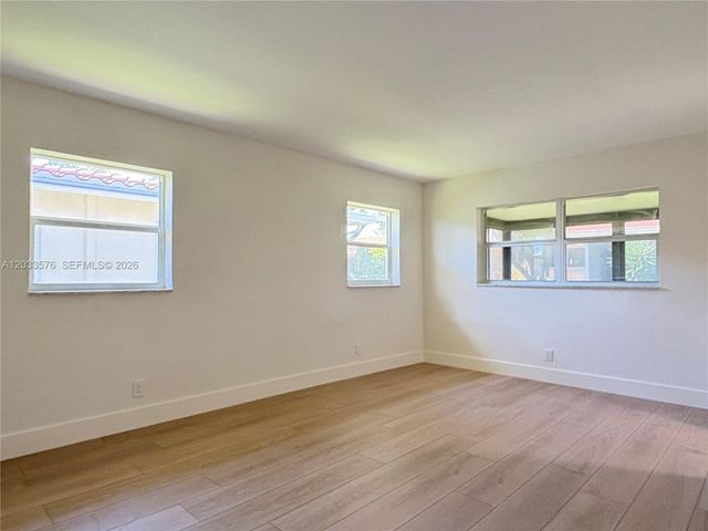 1221 NW 44th Street ., Deerfield Beach, FL 33064