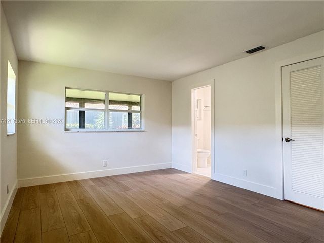 1221 NW 44th Street ., Deerfield Beach, FL 33064