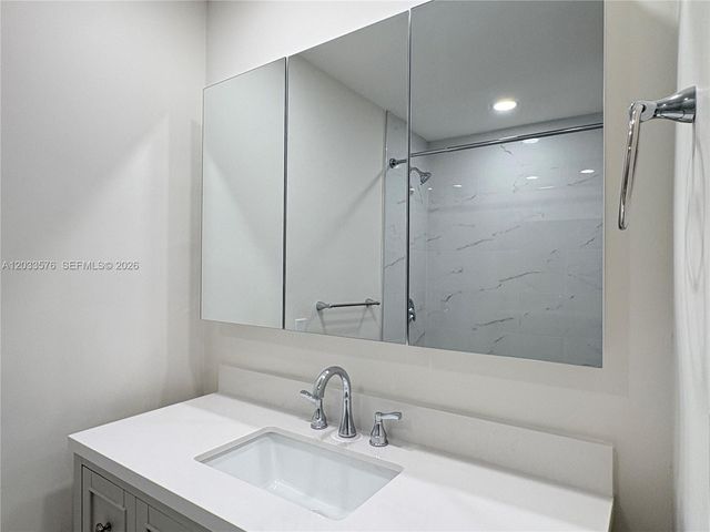 1221 NW 44th Street ., Deerfield Beach, FL 33064