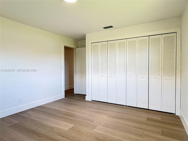 1221 NW 44th Street ., Deerfield Beach, FL 33064