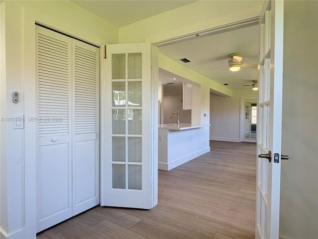 1221 NW 44th Street ., Deerfield Beach, FL 33064