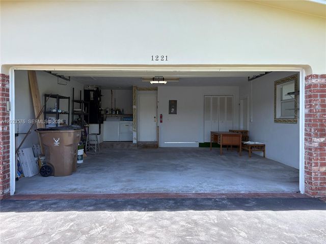 1221 NW 44th Street ., Deerfield Beach, FL 33064